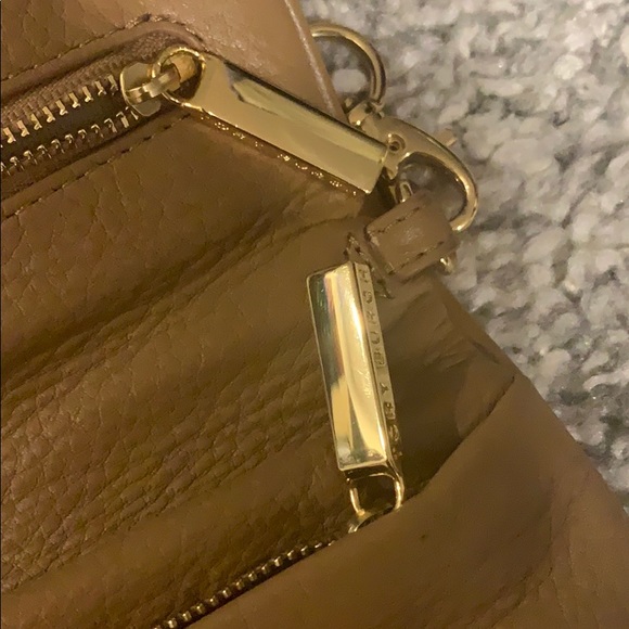 Tory Burch shoulder bag/clutch slightly used - Picture 4 of 5